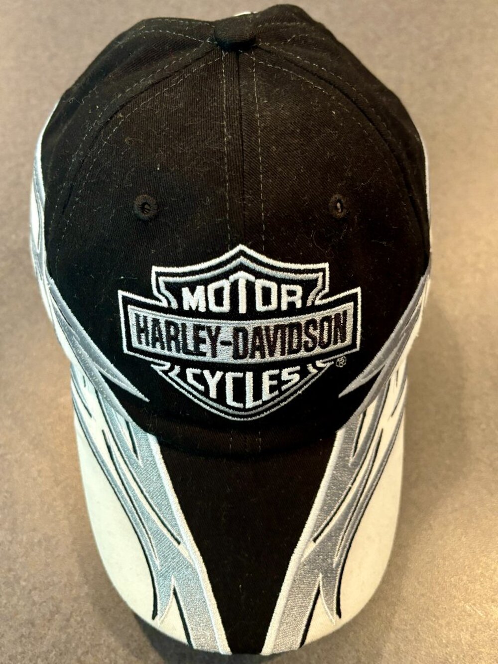 ~~Harley Davidson Cycles Embroidered Silver Flame OS Hat..VGUC!!! Authentic Har